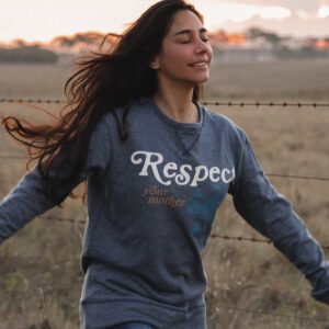 Buzo Mother con estampa frontal, algodón orgánico oversize unisex Ethical Bear